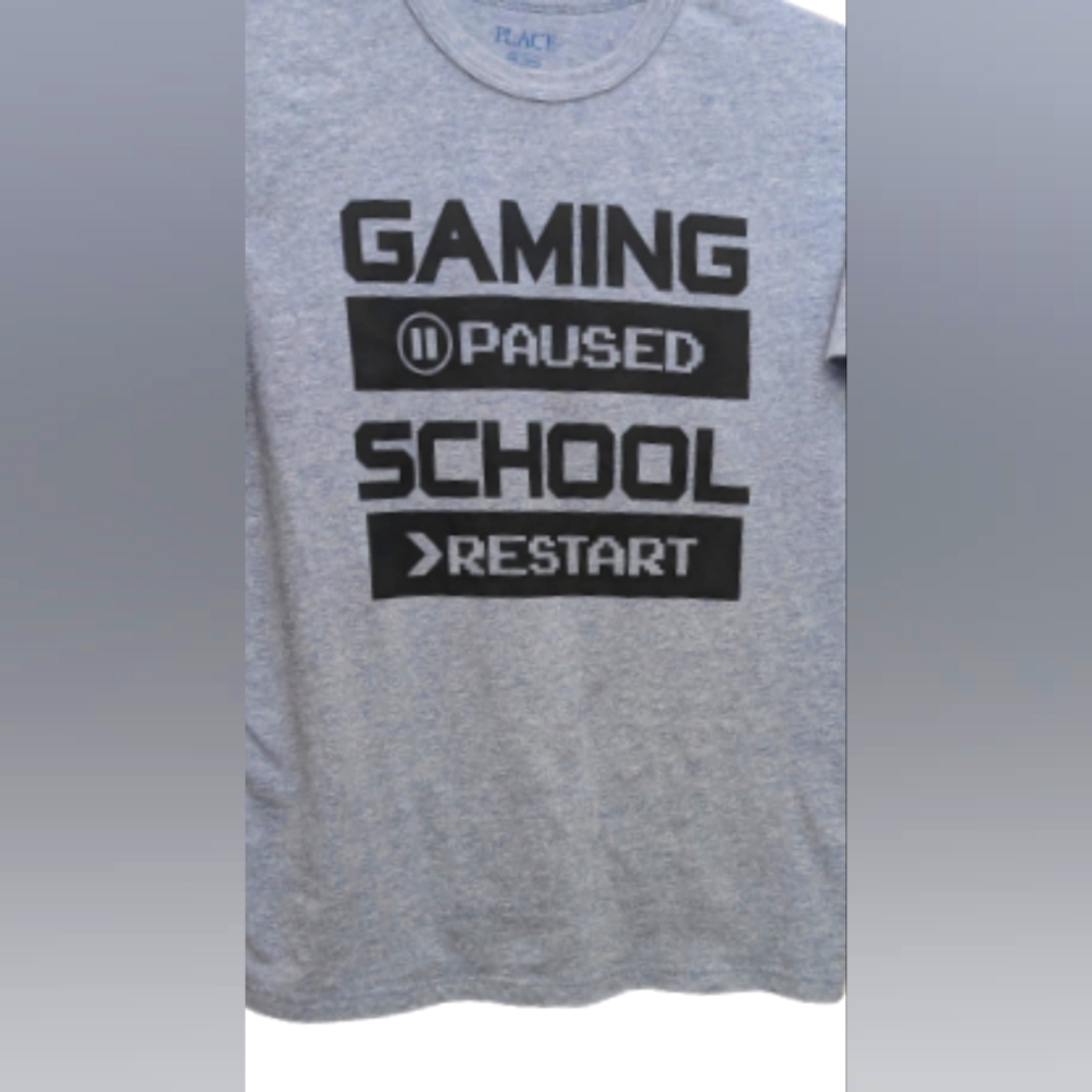 EUC The Children's Place grey retro gaming graphic ribbed crew neckline t shirt